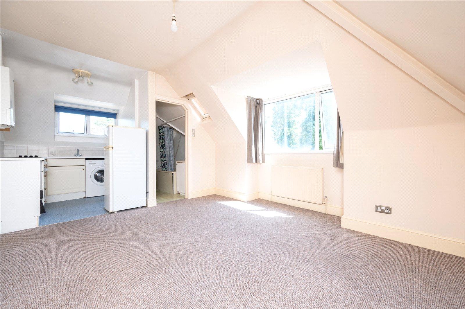1 Bedroom  For Sale in Beaconsfield Road, St. Albans, Hertfordshire - View 4 - Collinson Hall