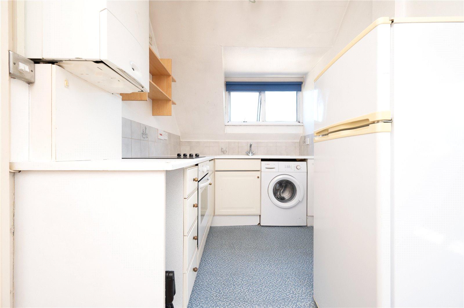 1 Bedroom  For Sale in Beaconsfield Road, St. Albans, Hertfordshire - View 3 - Collinson Hall