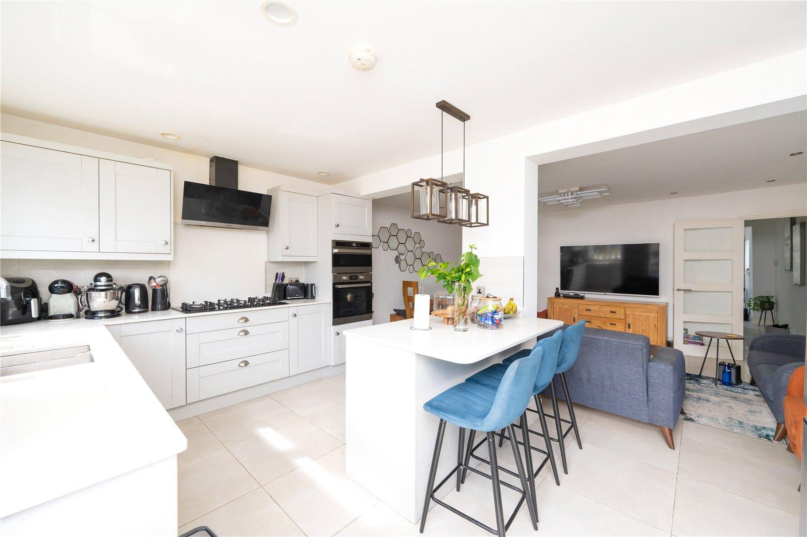 4 Bedroom  For Sale in Whitecroft, St. Albans, Hertfordshire - View 2 - Collinson Hall