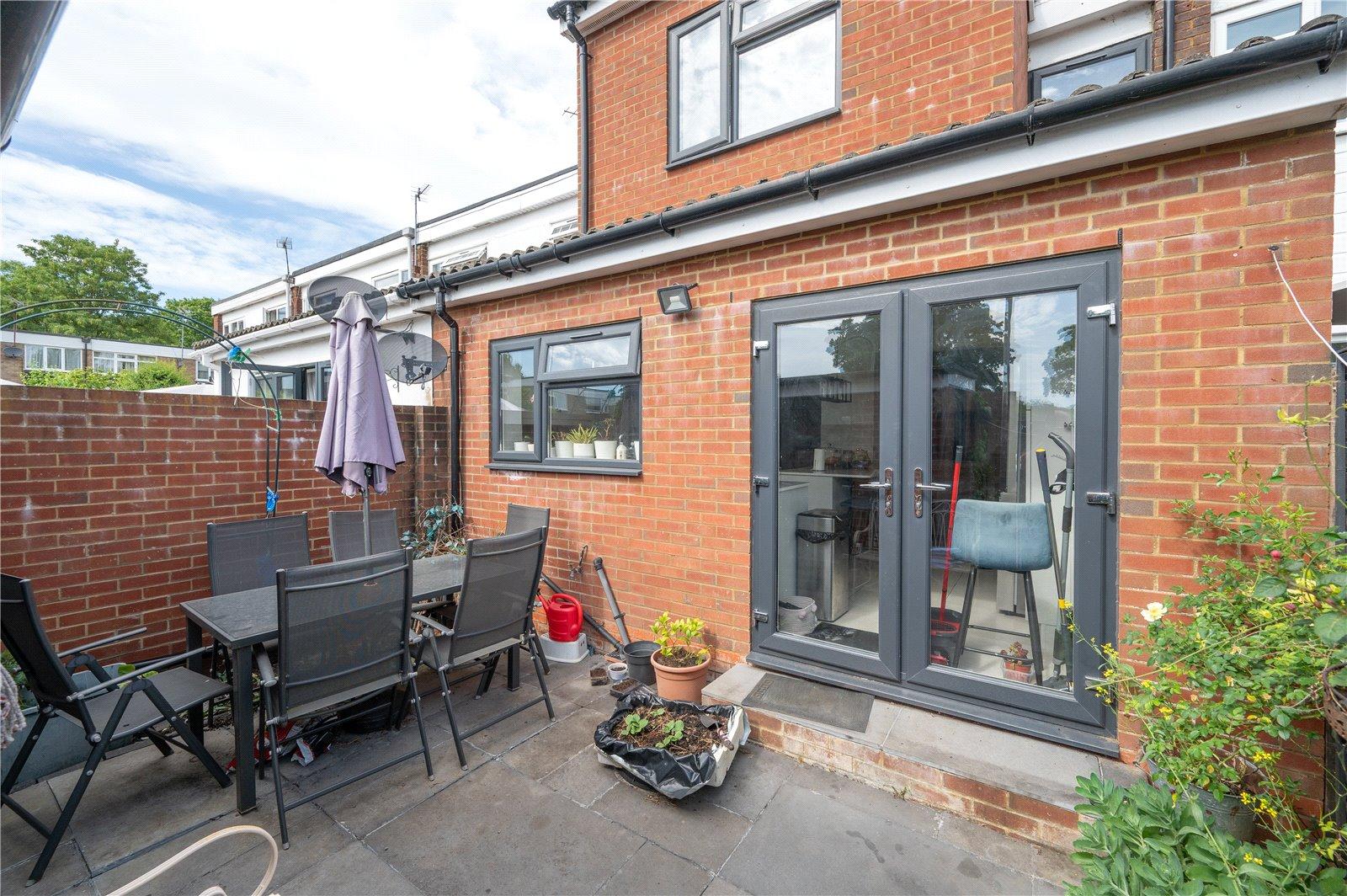 4 Bedroom  For Sale in Whitecroft, St. Albans, Hertfordshire - View 9 - Collinson Hall