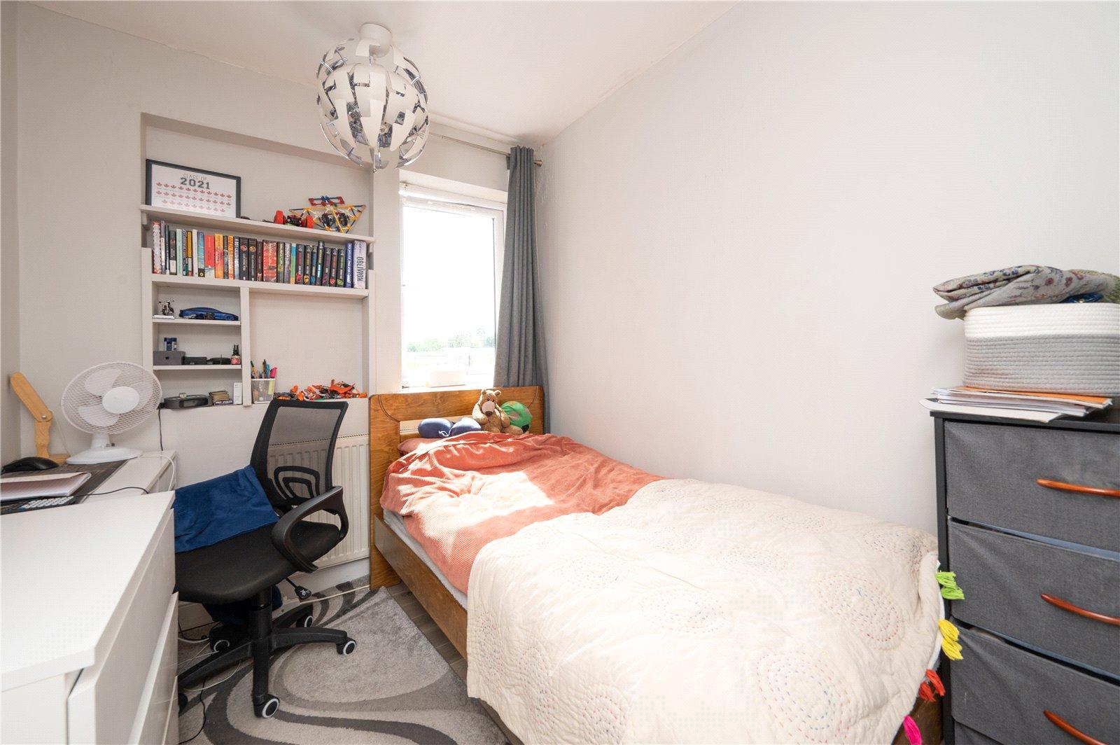 4 Bedroom  For Sale in Whitecroft, St. Albans, Hertfordshire - View 11 - Collinson Hall