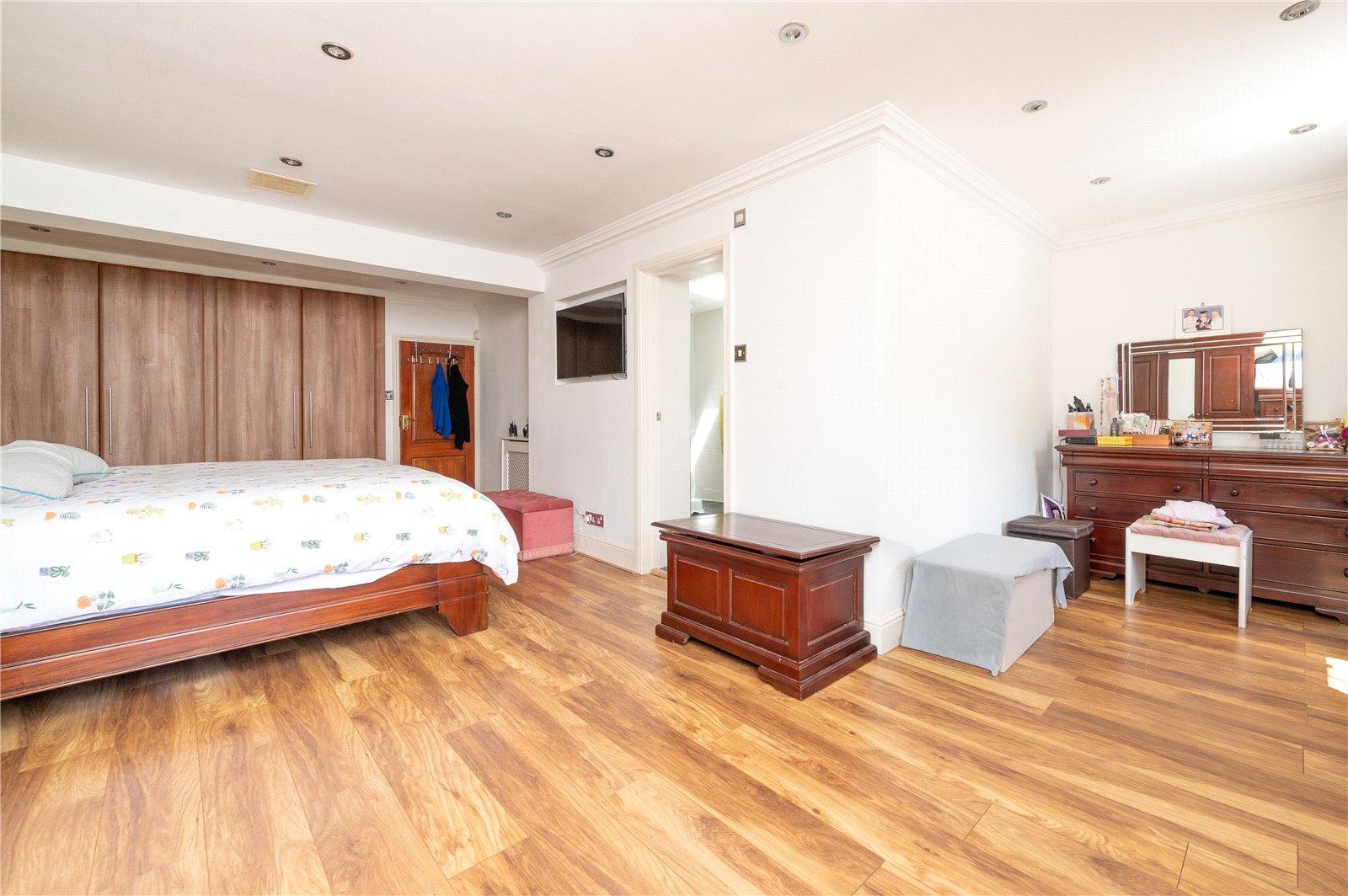 5 Bedroom  For Sale in St. Albans Road West, Hatfield, Hertfordshire - View 10 - Collinson Hall