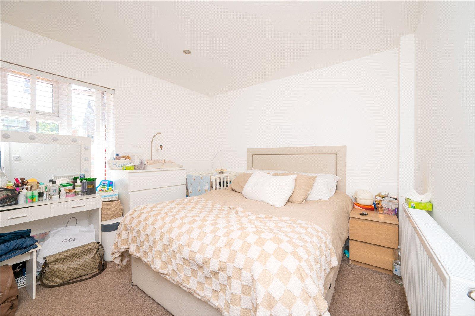 5 Bedroom  For Sale in St. Albans Road West, Hatfield, Hertfordshire - View 13 - Collinson Hall