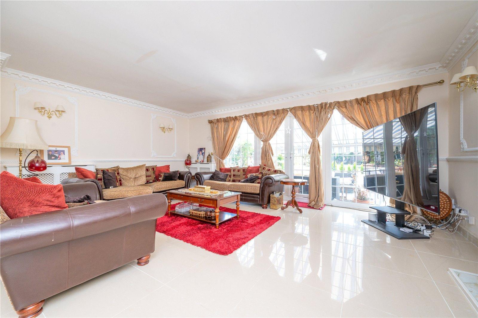5 Bedroom  For Sale in St. Albans Road West, Hatfield, Hertfordshire - View 3 - Collinson Hall