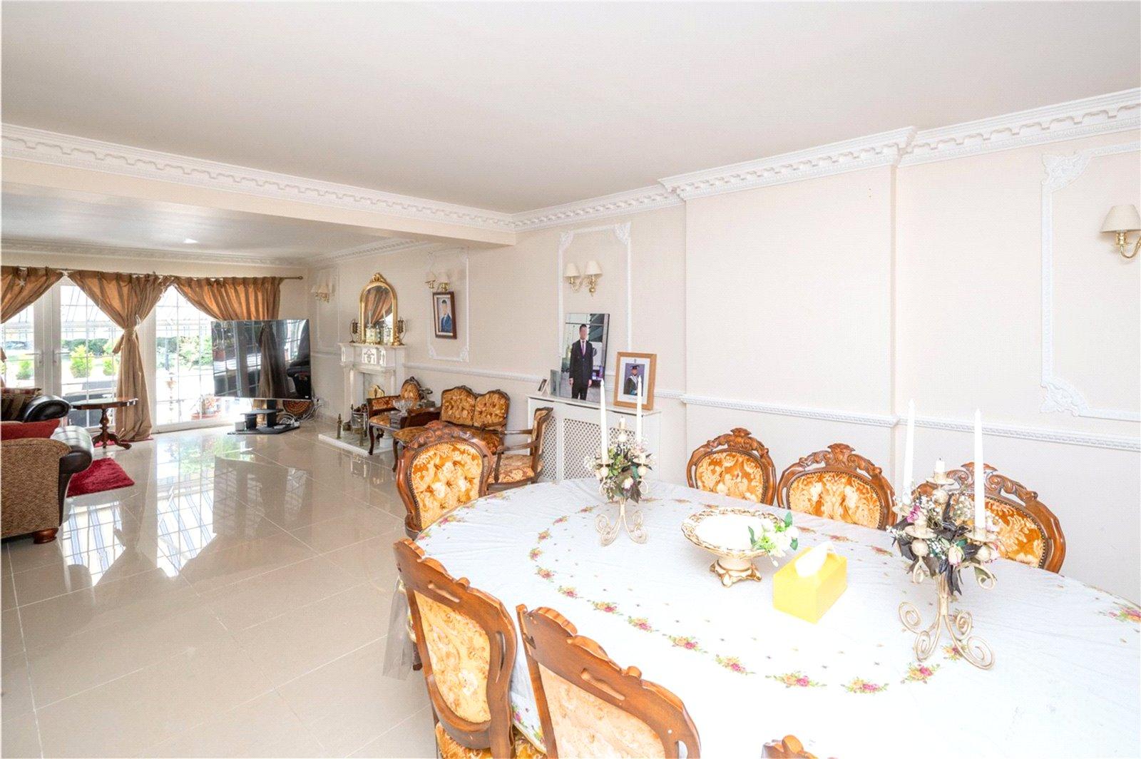 5 Bedroom  For Sale in St. Albans Road West, Hatfield, Hertfordshire - View 7 - Collinson Hall