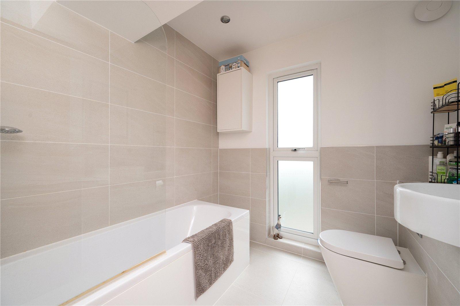 2 Bedroom Flat/Apartment For Sale in Old London Road, St. Albans, Hertfordshire - View 15 - Collinson Hall