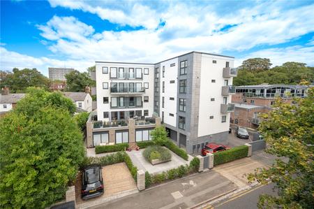 2 Bedroom Flat/Apartment For Sale in Old London Road, St. Albans, Hertfordshire - Collinson Hall