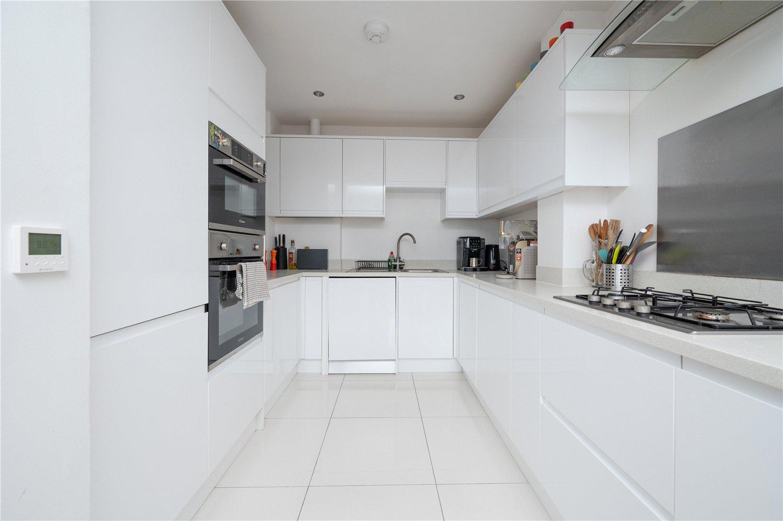 2 Bedroom Flat/Apartment For Sale in Old London Road, St. Albans, Hertfordshire - View 5 - Collinson Hall