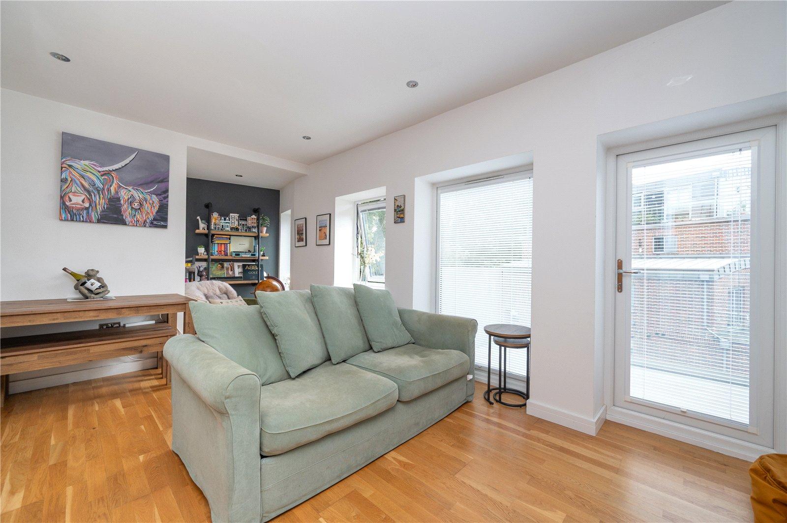 2 Bedroom Flat/Apartment For Sale in Old London Road, St. Albans, Hertfordshire - View 2 - Collinson Hall