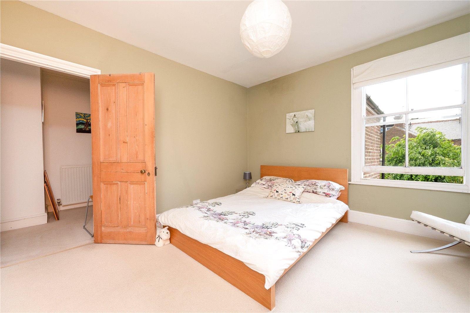 3 Bedroom Terraced House Sold Subject to Contract in Liverpool Road, St. Albans, Hertfordshire - View 13 - Collinson Hall