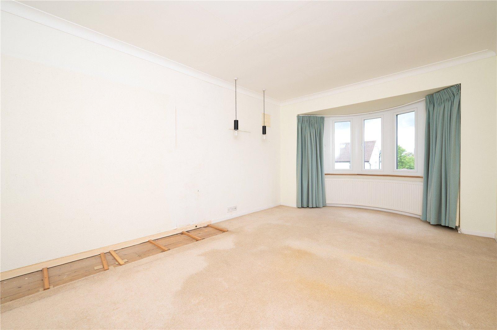 3 Bedroom Link Detached House,garage Sold Subject to Contract in Seymour Road, St. Albans, Hertfordshire - View 9 - Collinson Hall