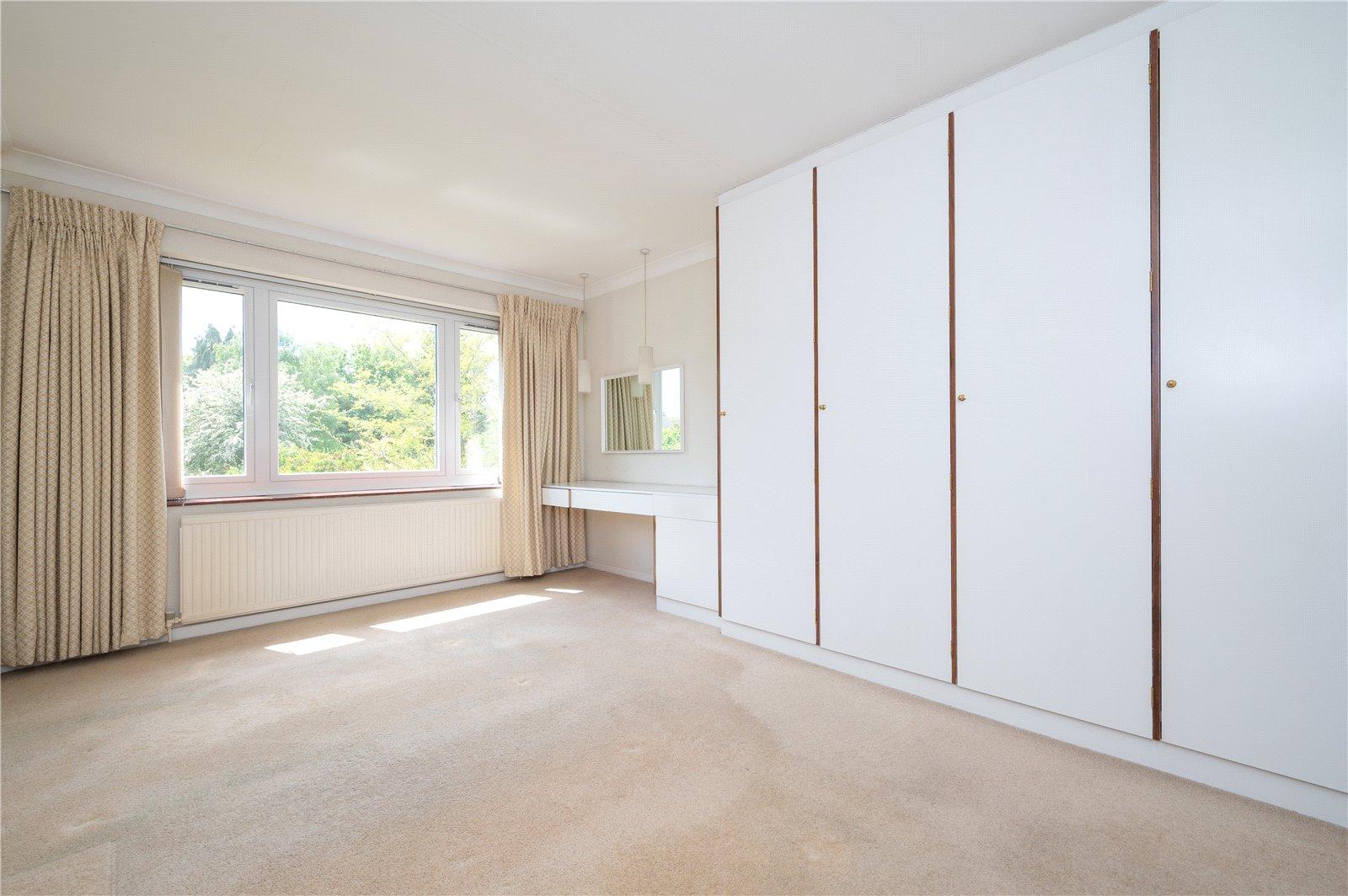 3 Bedroom Link Detached House,garage Sold Subject to Contract in Seymour Road, St. Albans, Hertfordshire - View 8 - Collinson Hall