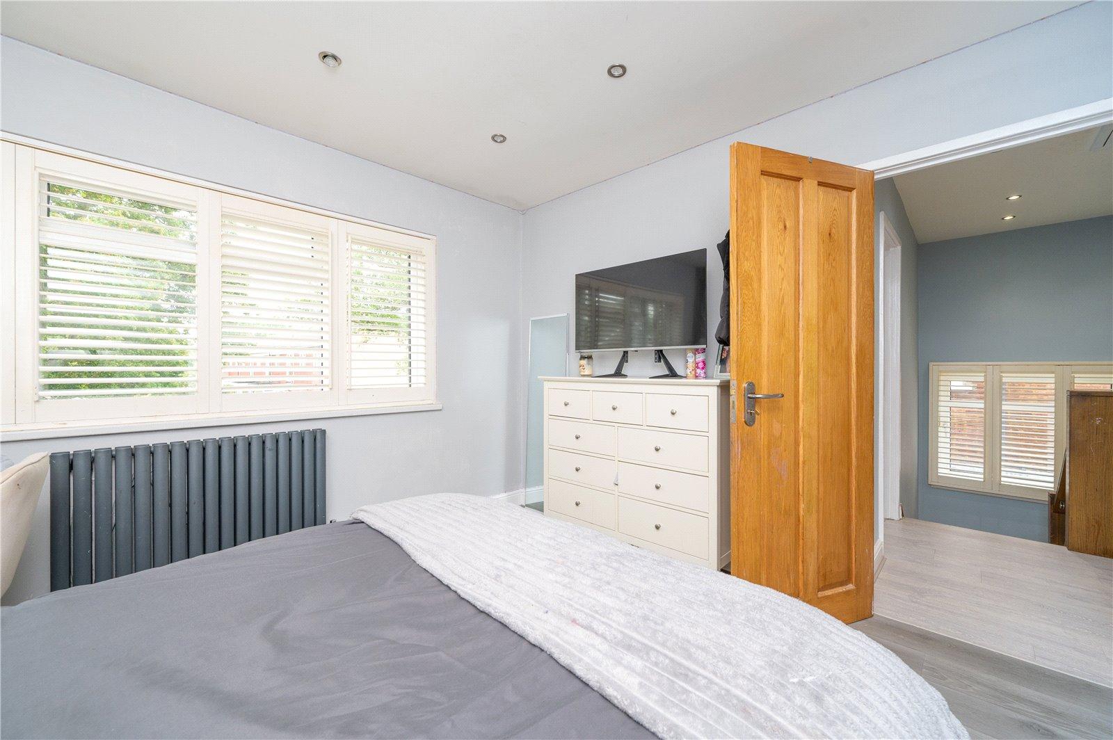 6 Bedroom  For Sale in Maplefield, Park Street, St. Albans, Hertfordshire - View 10 - Collinson Hall