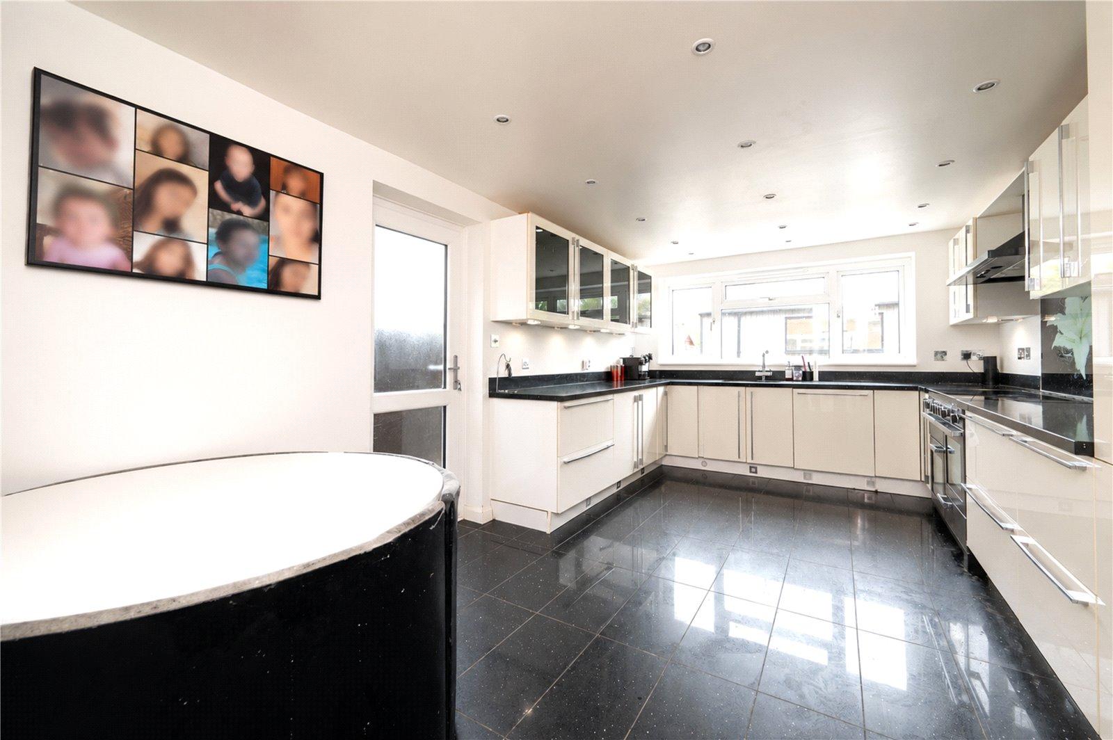 6 Bedroom  For Sale in Maplefield, Park Street, St. Albans, Hertfordshire - View 3 - Collinson Hall