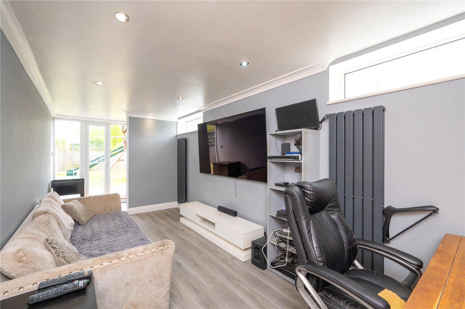 6 Bedroom  For Sale in Maplefield, Park Street, St. Albans, Hertfordshire - View 15 - Collinson Hall