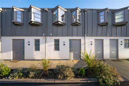 2 Bedroom Terraced House For Sale in Montague Close, Hatfield Road, St. Albans, Hertfordshire - Collinson Hall