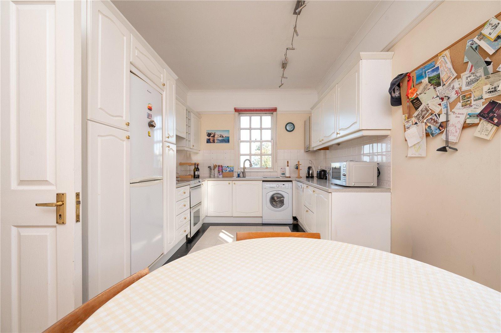 2 Bedroom Flat/Apartment For Sale in Highfield Hall Highfield Lane, Tyttenhanger, St. Albans, Hertfordshire - View 11 - Collinson Hall