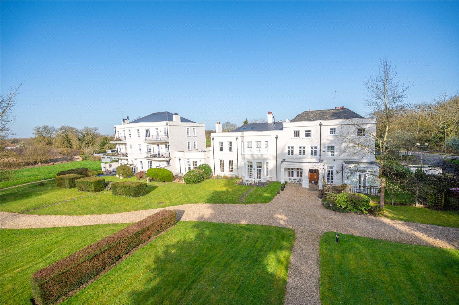 2 Bedroom Flat/Apartment For Sale in Highfield Hall Highfield Lane, Tyttenhanger, St. Albans, Hertfordshire - View 18 - Collinson Hall