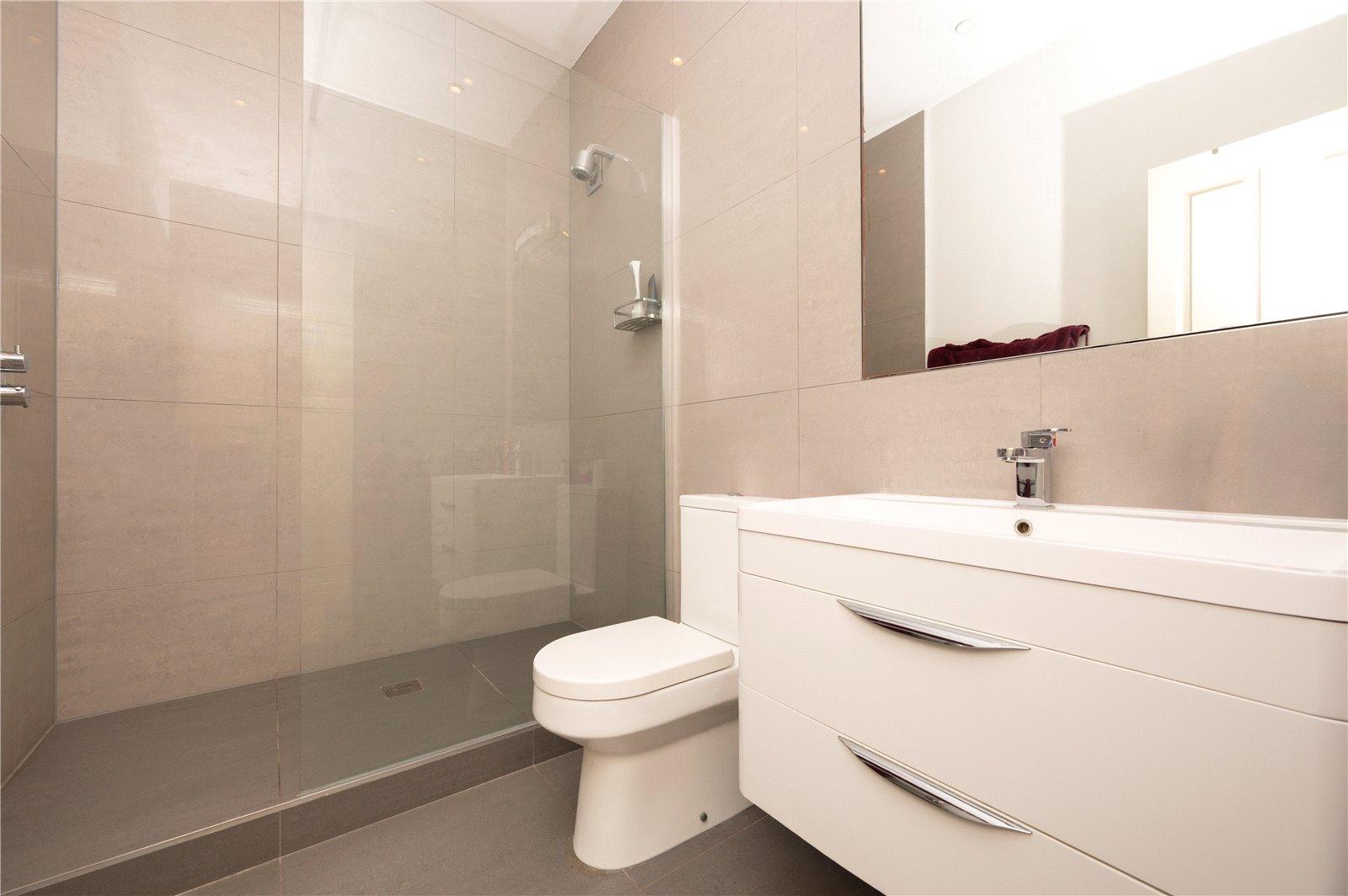 2 Bedroom Flat/Apartment For Sale in Highfield Hall Highfield Lane, Tyttenhanger, St. Albans, Hertfordshire - View 5 - Collinson Hall