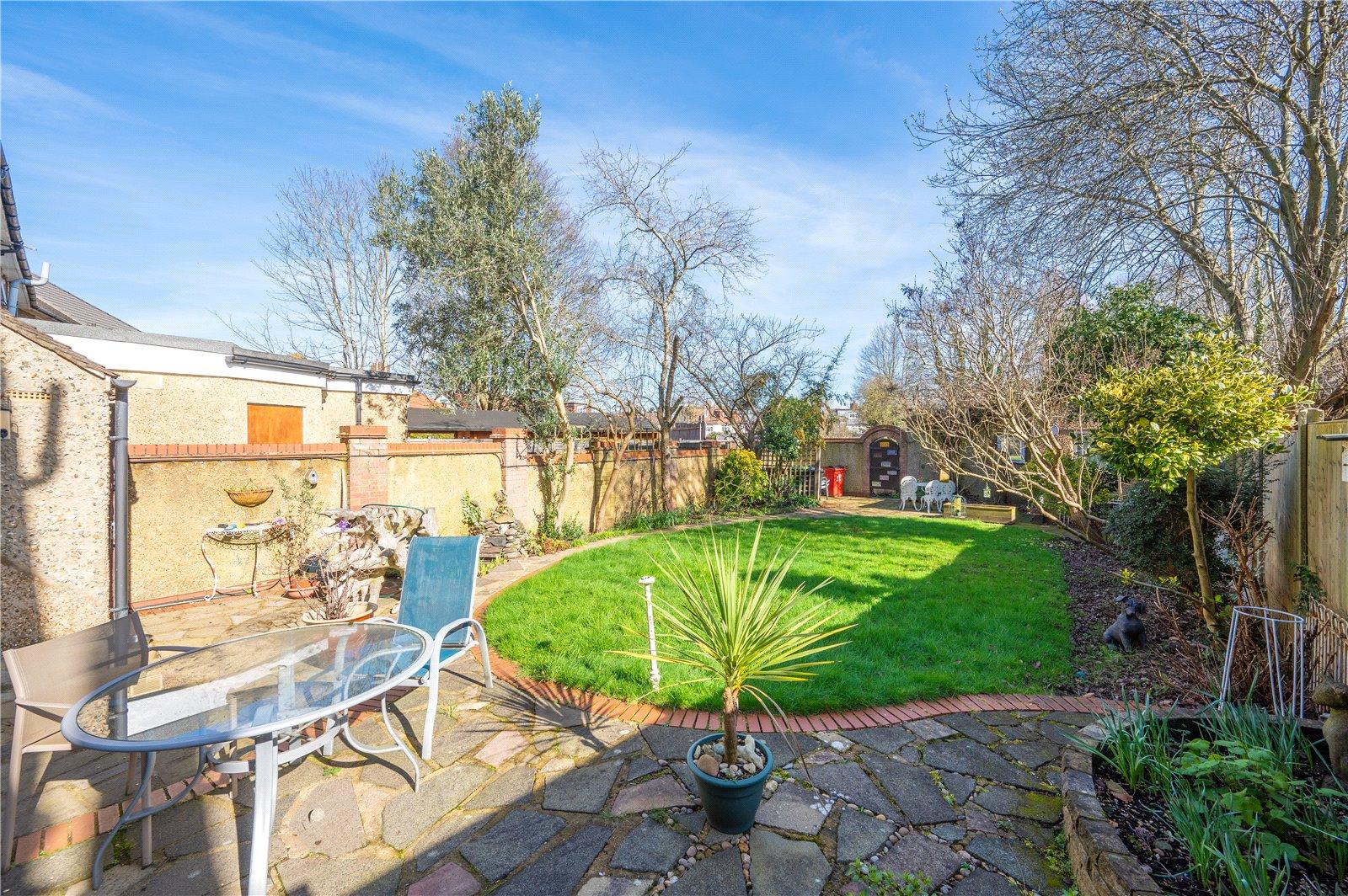 3 Bedroom Terraced House For Sale in Vesta Avenue, St. Albans, Hertfordshire - View 11 - Collinson Hall