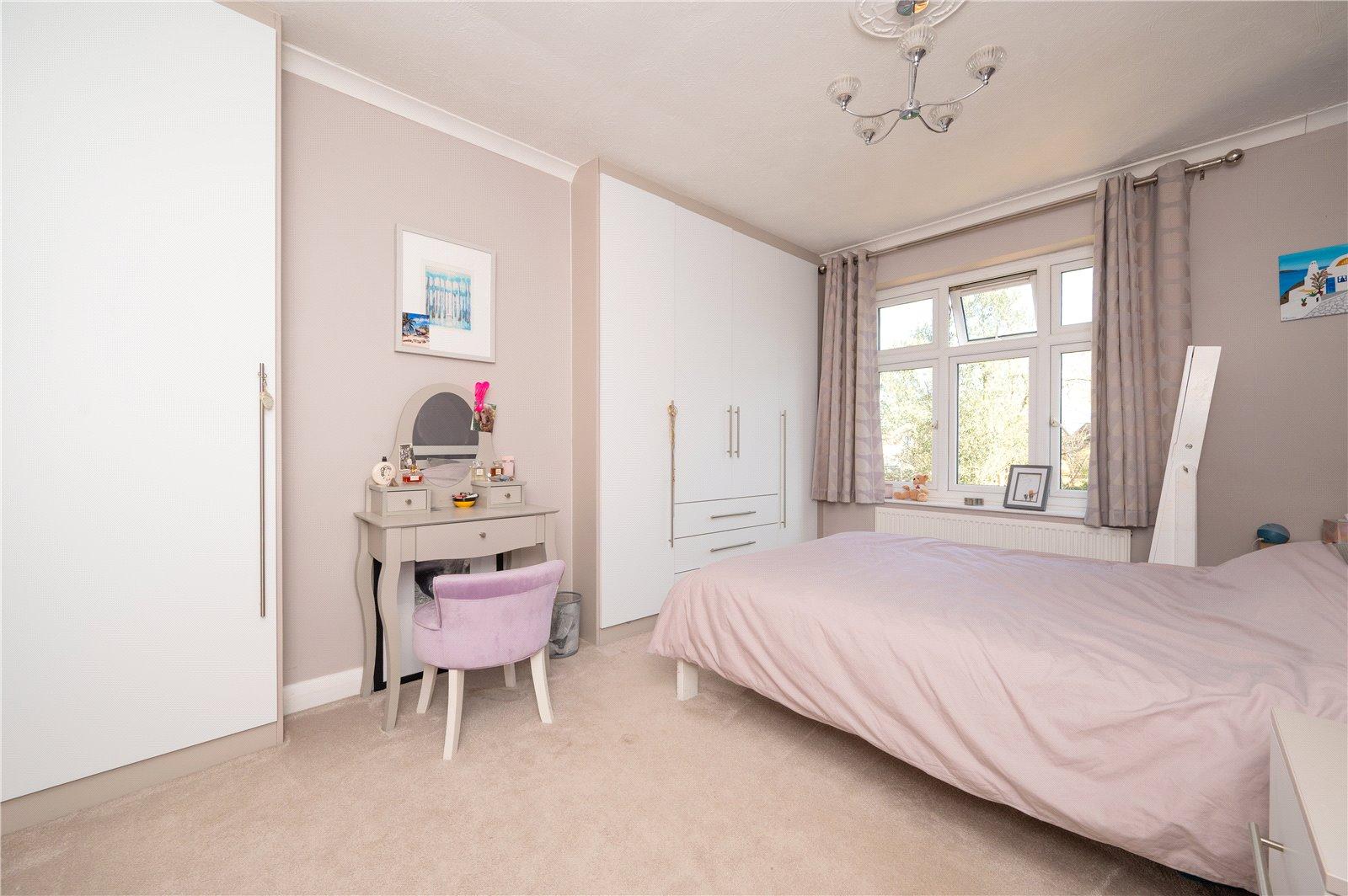 3 Bedroom Terraced House For Sale in Vesta Avenue, St. Albans, Hertfordshire - View 6 - Collinson Hall