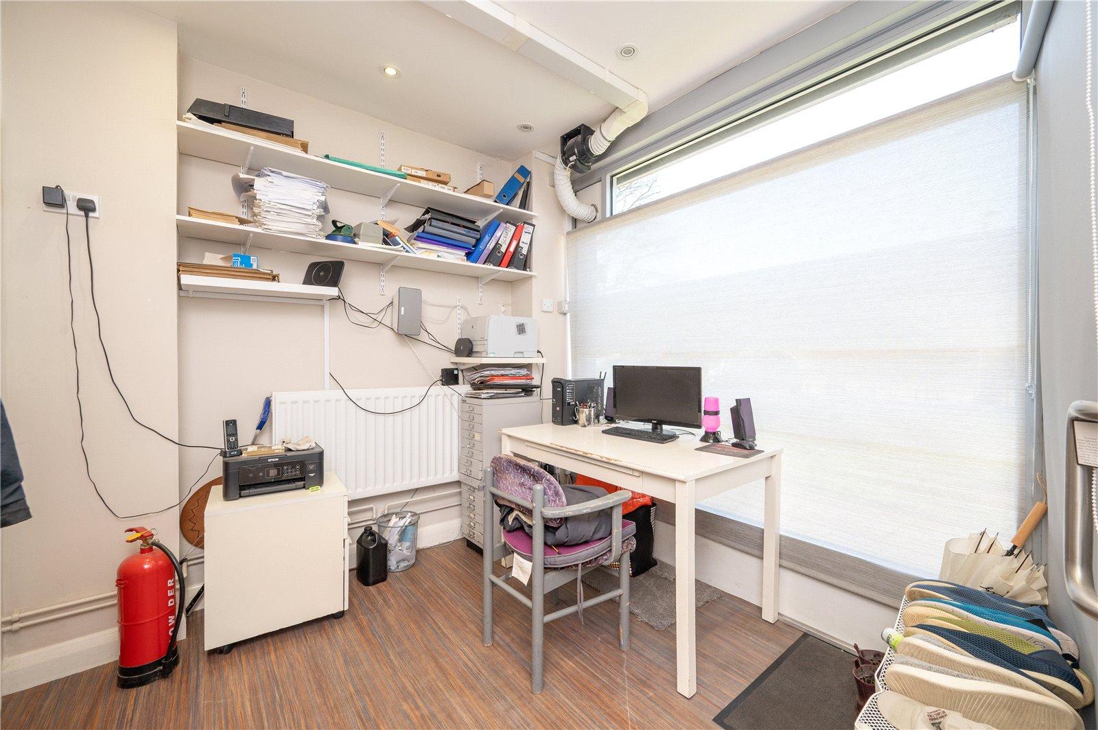 3 Bedroom Terraced House For Sale in Vesta Avenue, St. Albans, Hertfordshire - View 17 - Collinson Hall