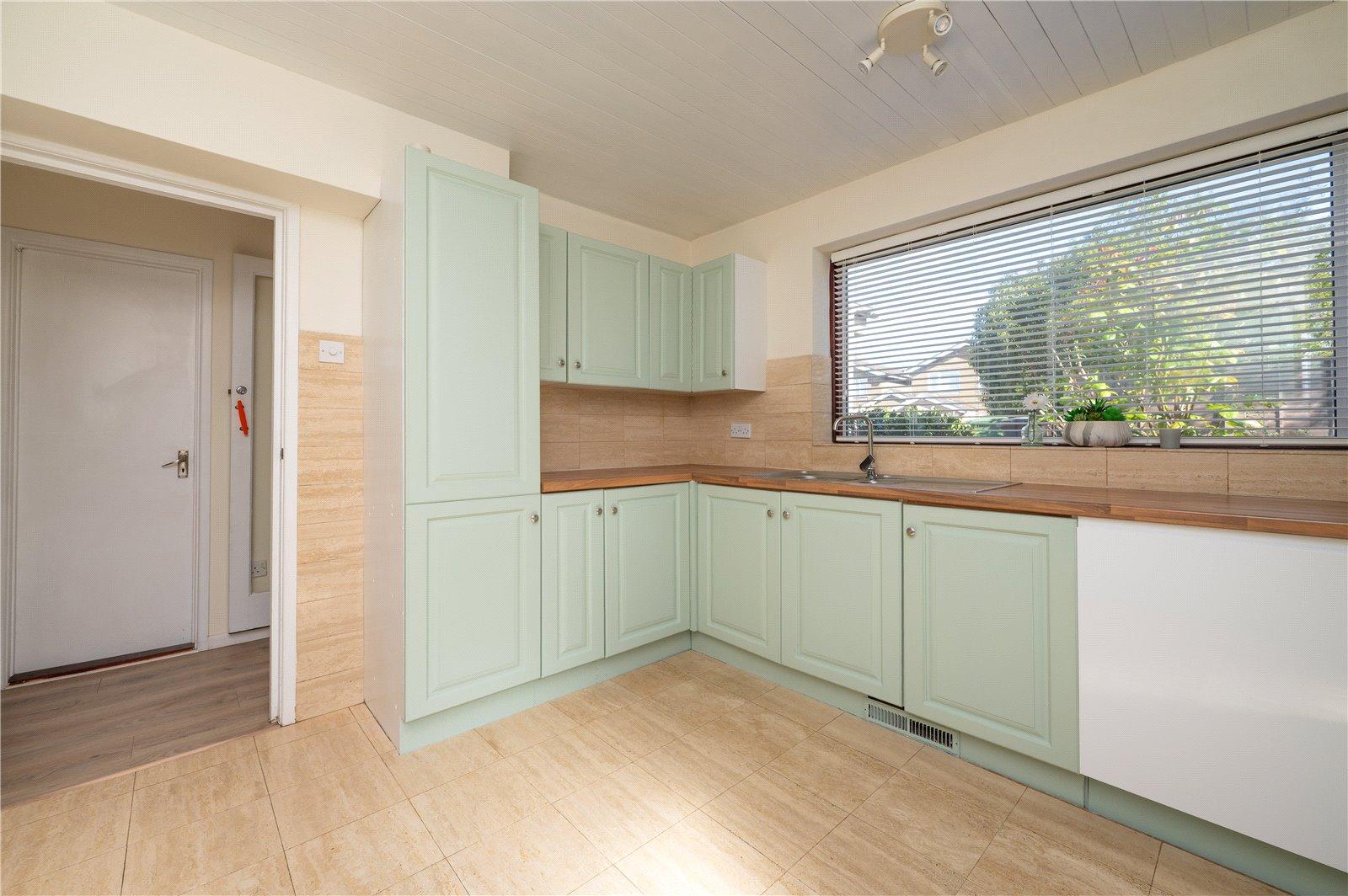 4 Bedroom Detached House,garage For Sale in Pine Grove, Bricket Wood, St. Albans, Hertfordshire - View 18 - Collinson Hall