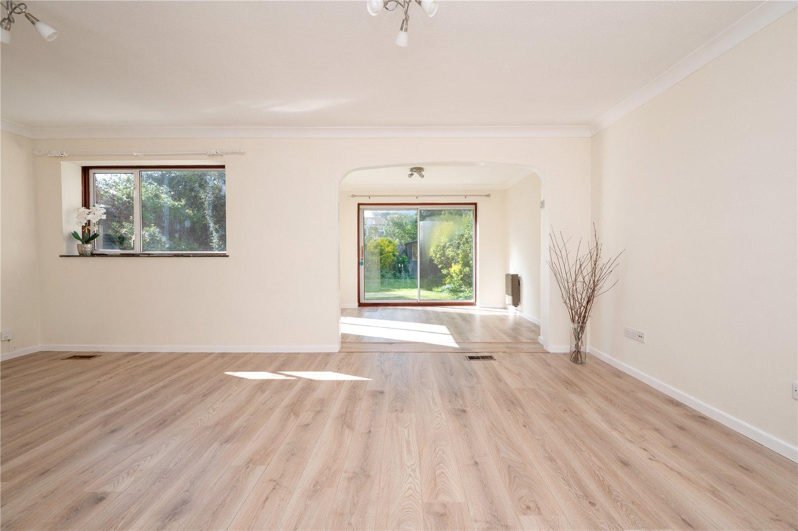 4 Bedroom Detached House,garage For Sale in Pine Grove, Bricket Wood, St. Albans, Hertfordshire - View 14 - Collinson Hall
