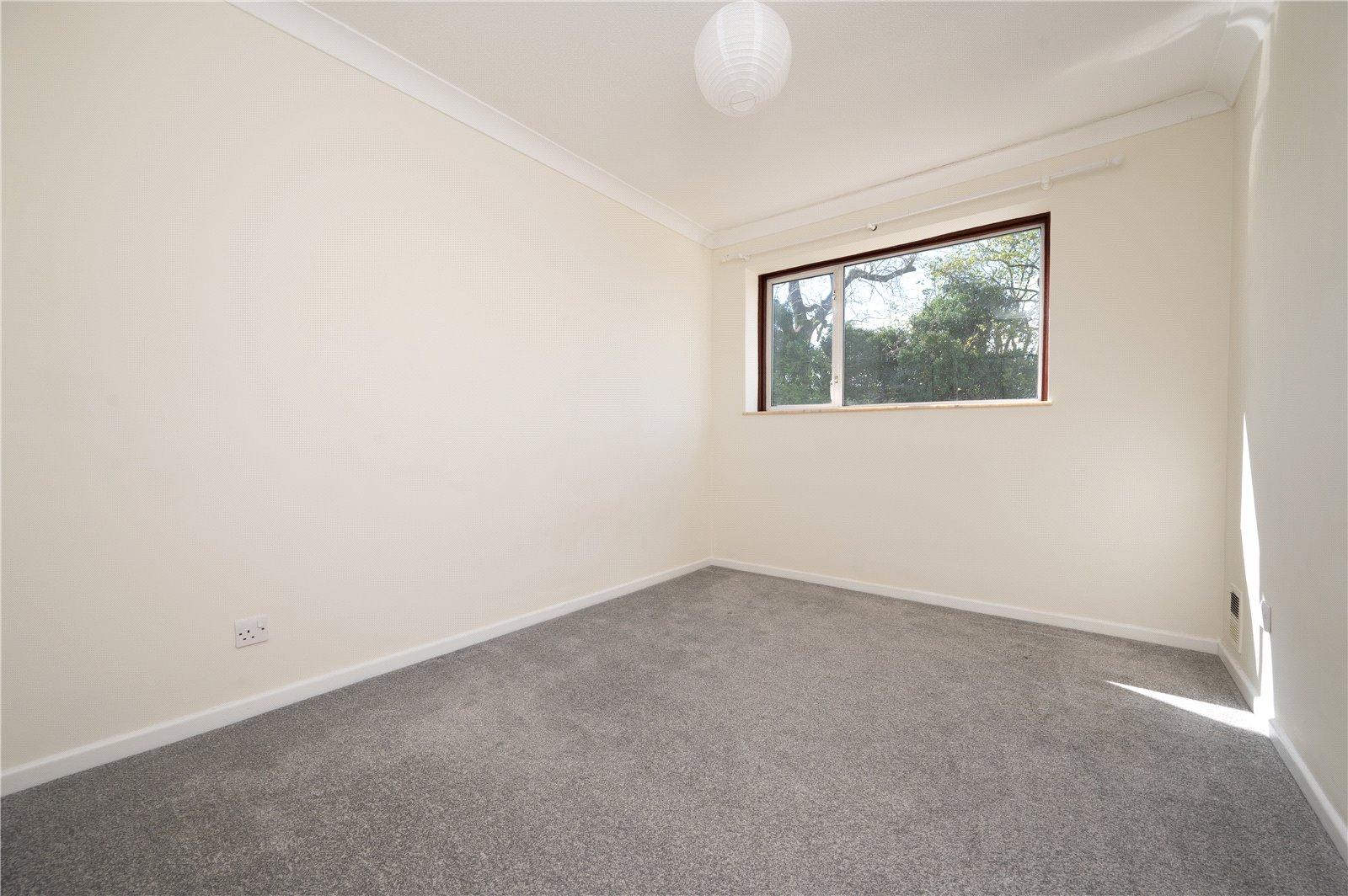 4 Bedroom Detached House,garage For Sale in Pine Grove, Bricket Wood, St. Albans, Hertfordshire - View 12 - Collinson Hall