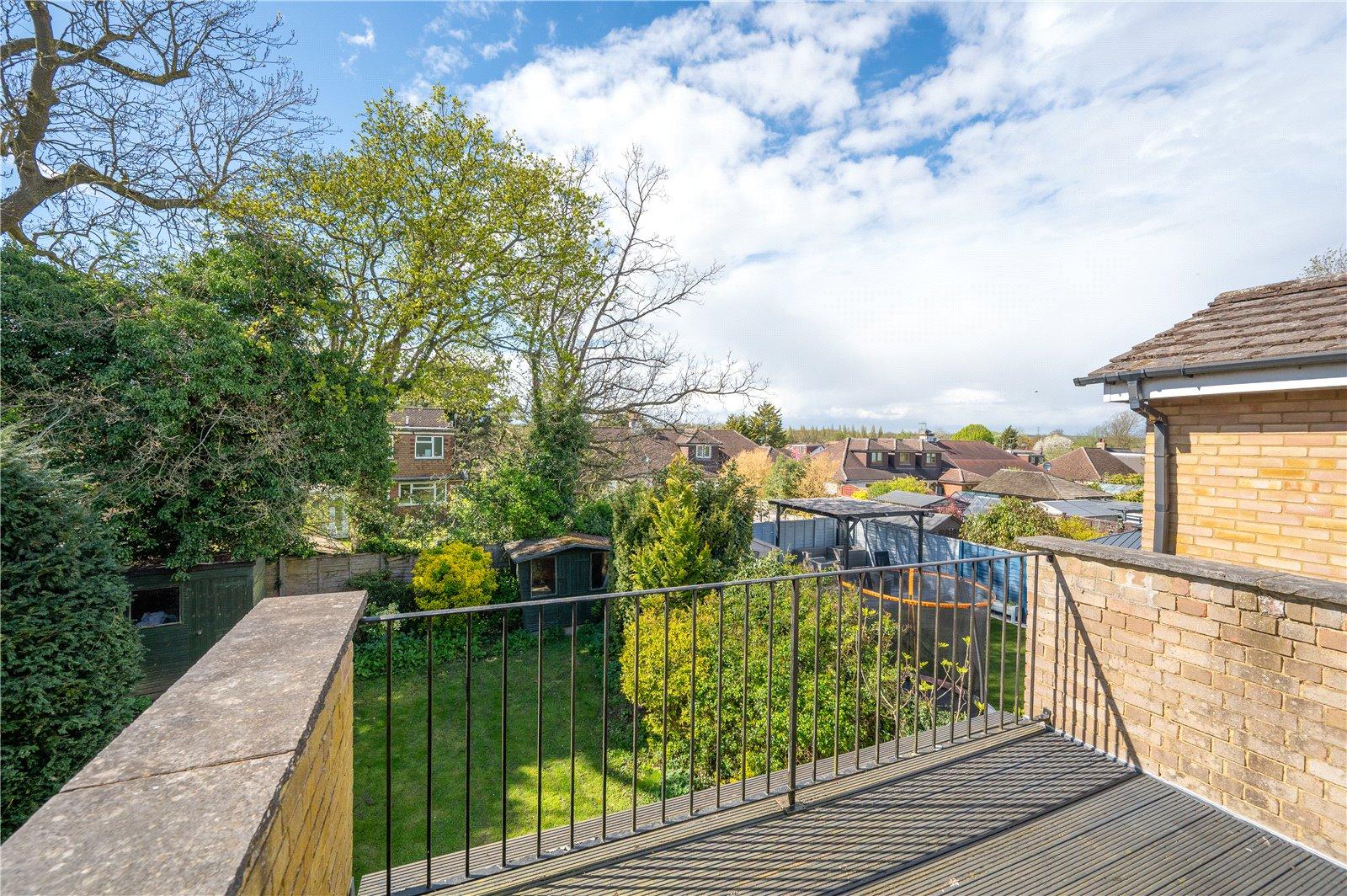 4 Bedroom Detached House,garage For Sale in Pine Grove, Bricket Wood, St. Albans, Hertfordshire - View 10 - Collinson Hall