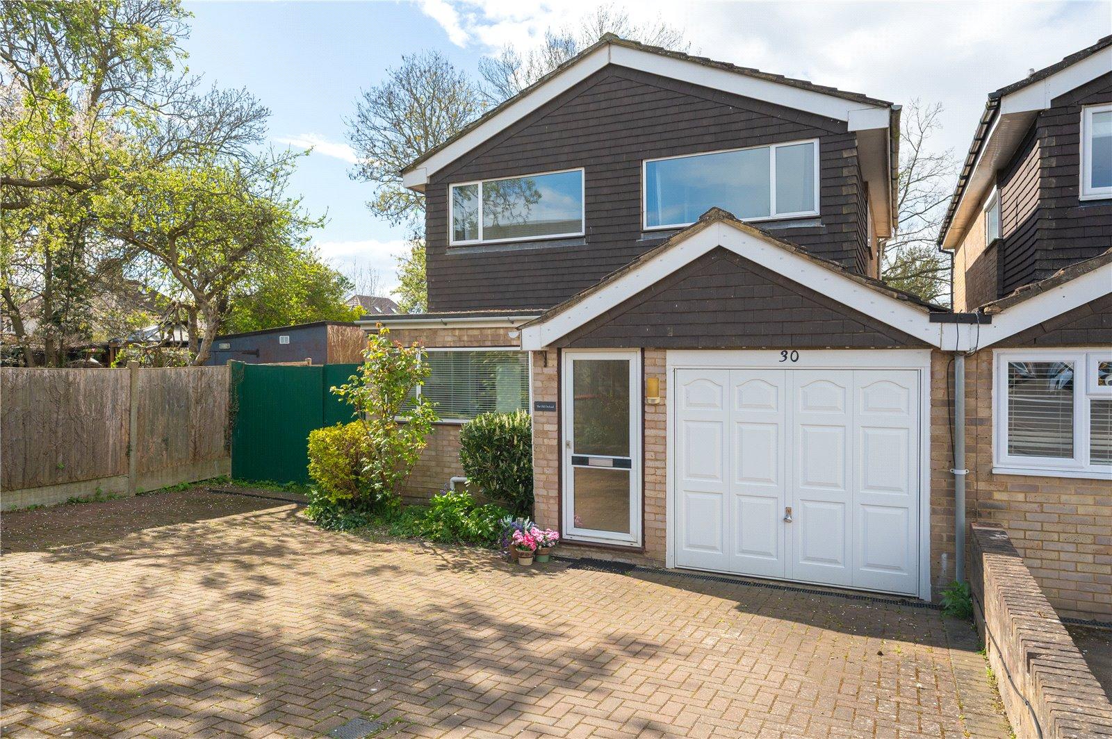 4 Bedroom Detached House,garage For Sale in Pine Grove, Bricket Wood, St. Albans, Hertfordshire - View 1 - Collinson Hall