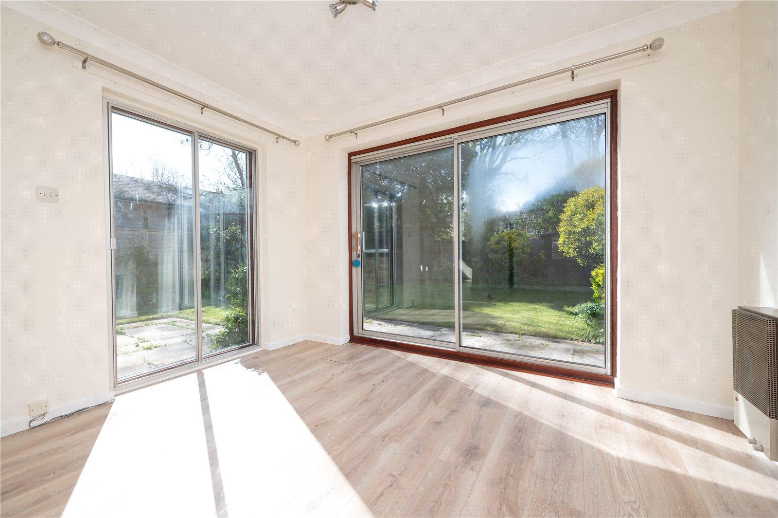 4 Bedroom Detached House,garage For Sale in Pine Grove, Bricket Wood, St. Albans, Hertfordshire - View 15 - Collinson Hall