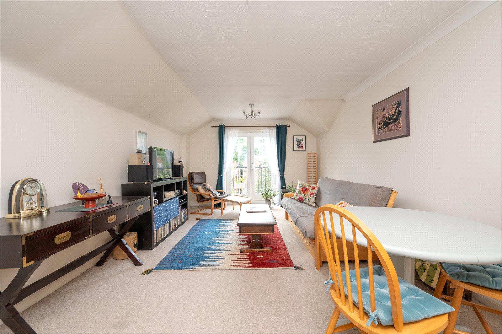 3 Bedroom  Sold Subject to Contract in Lime Tree Court, London Colney, St. Albans, Hertfordshire - View 6 - Collinson Hall