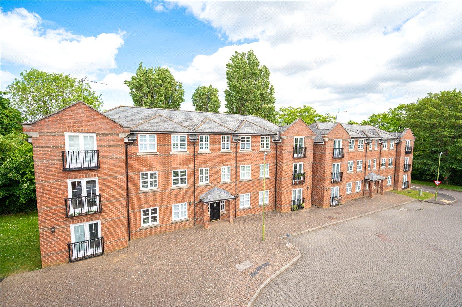 3 Bedroom  Sold Subject to Contract in Lime Tree Court, London Colney, St. Albans, Hertfordshire - View 12 - Collinson Hall