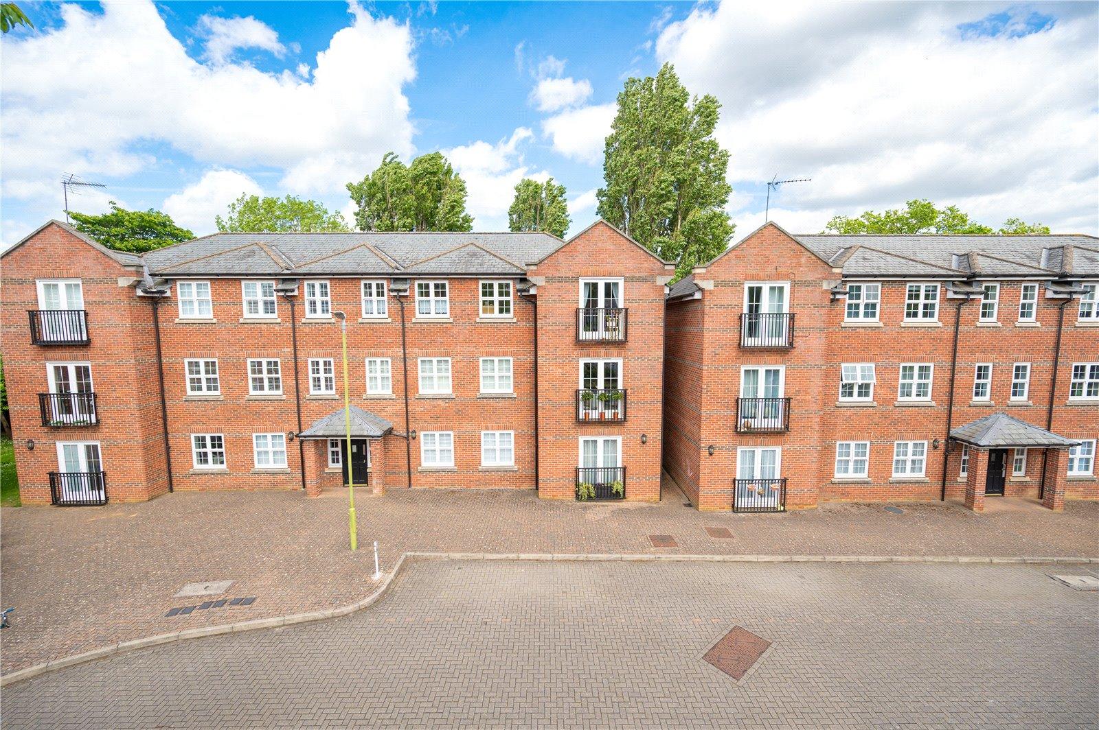 3 Bedroom  Sold Subject to Contract in Lime Tree Court, London Colney, St. Albans, Hertfordshire - View 13 - Collinson Hall
