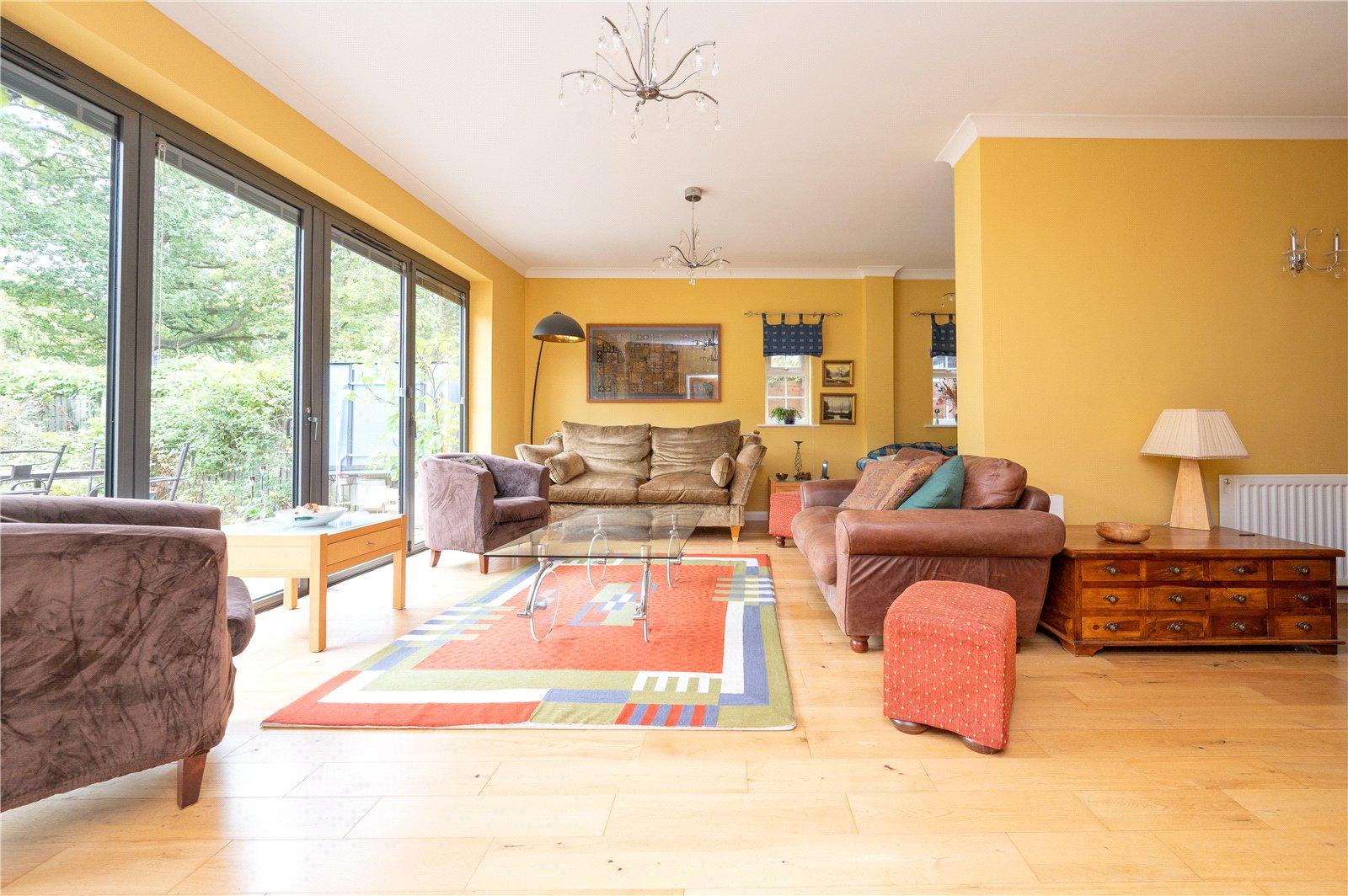 5 Bedroom Detached House,garage For Sale in Homewood Road, St. Albans, Hertfordshire - View 4 - Collinson Hall