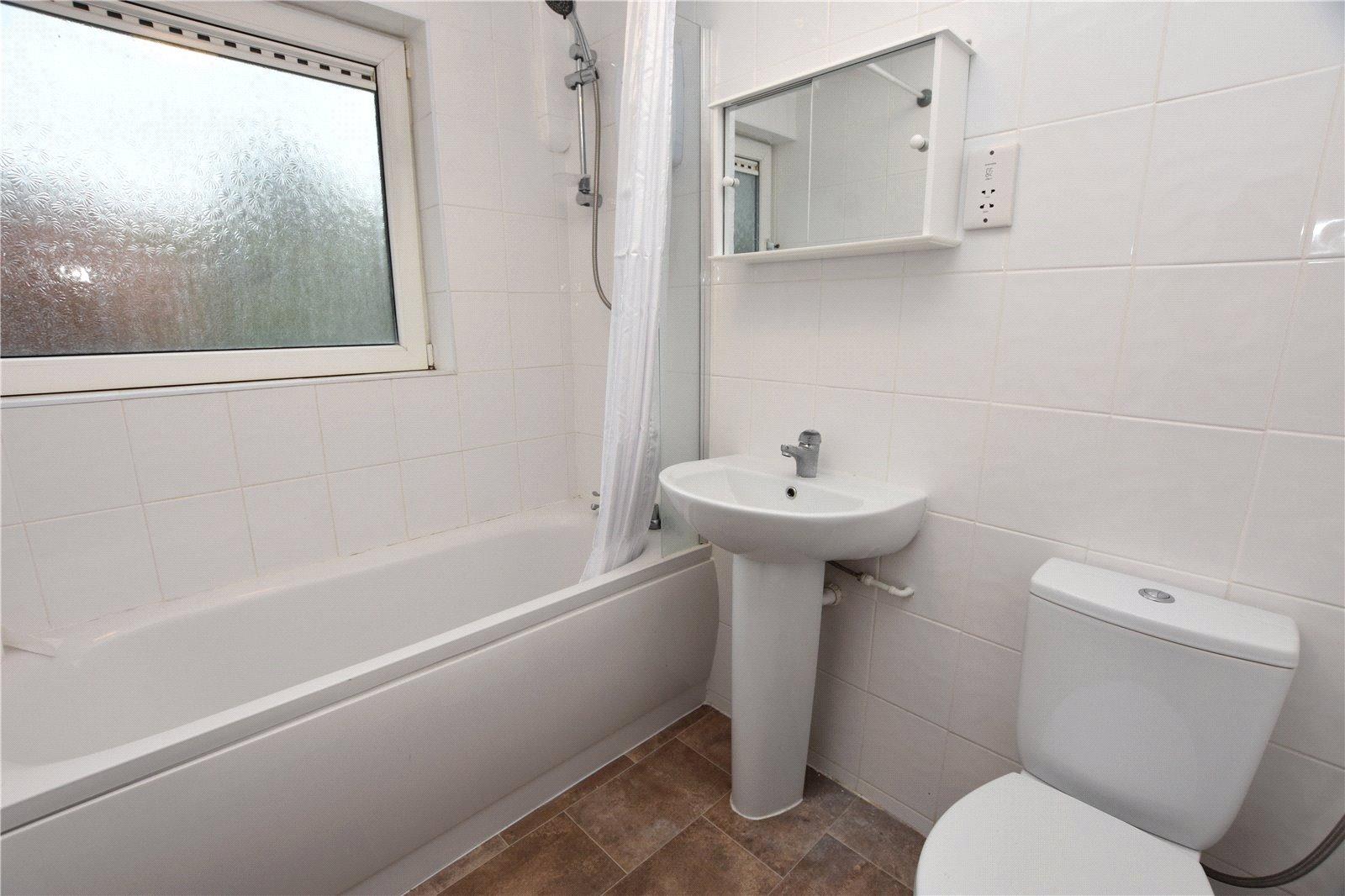 2 Bedroom Flat/Apartment For Sale in Lemsford Road, St. Albans, Hertfordshire - View 4 - Collinson Hall