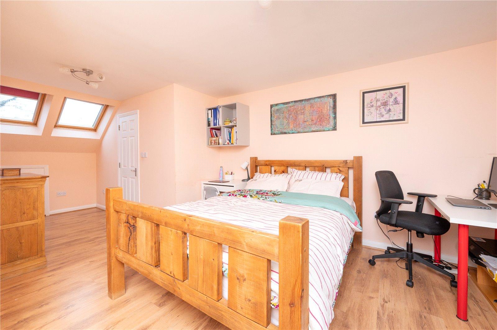 3 Bedroom Semi-Detached House Sold Subject to Contract in Holyrood Crescent, St. Albans, Hertfordshire - View 16 - Collinson Hall