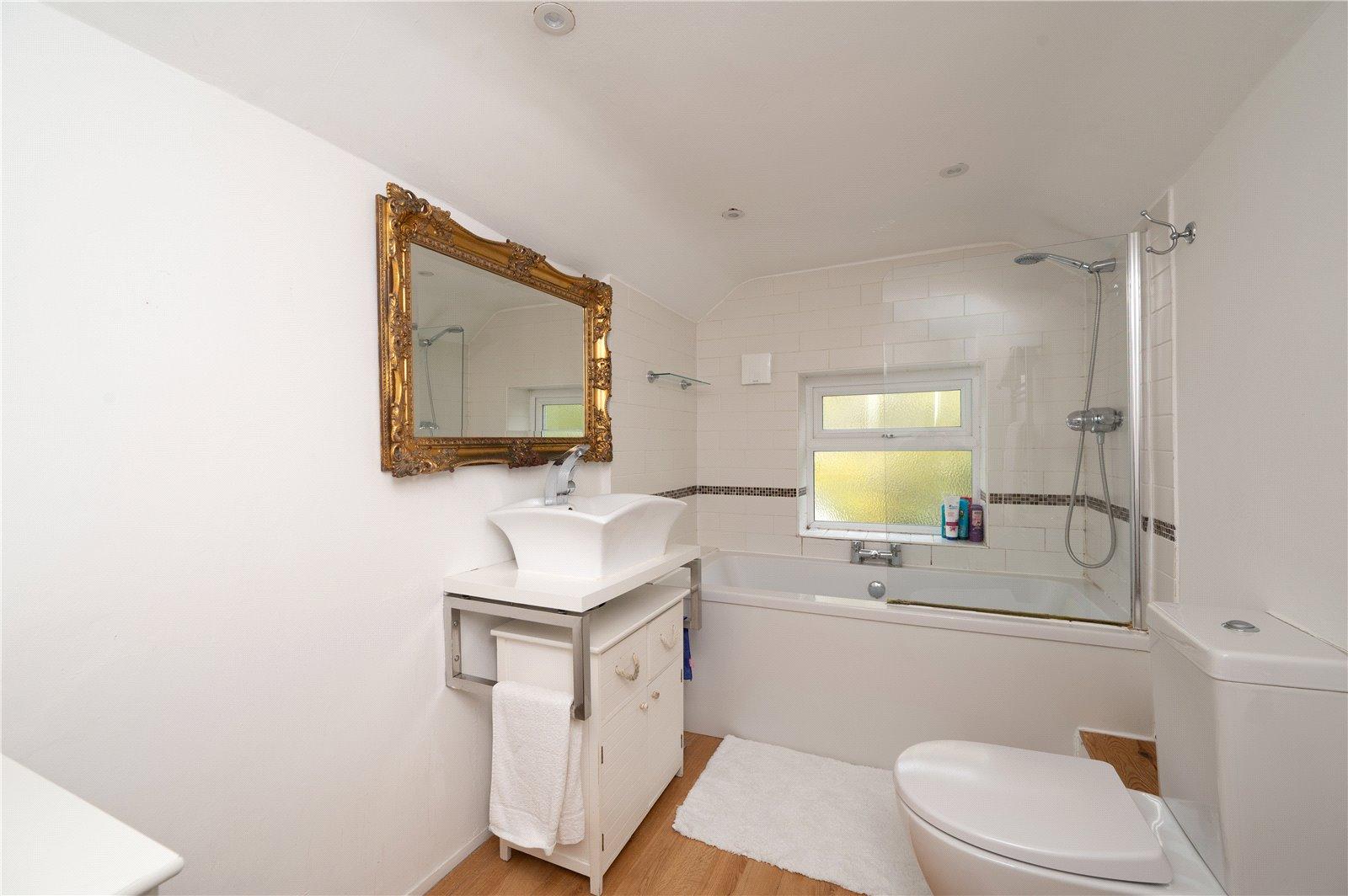 2 Bedroom Terraced House For Sale in Church Street, St. Albans, Hertfordshire - View 5 - Collinson Hall
