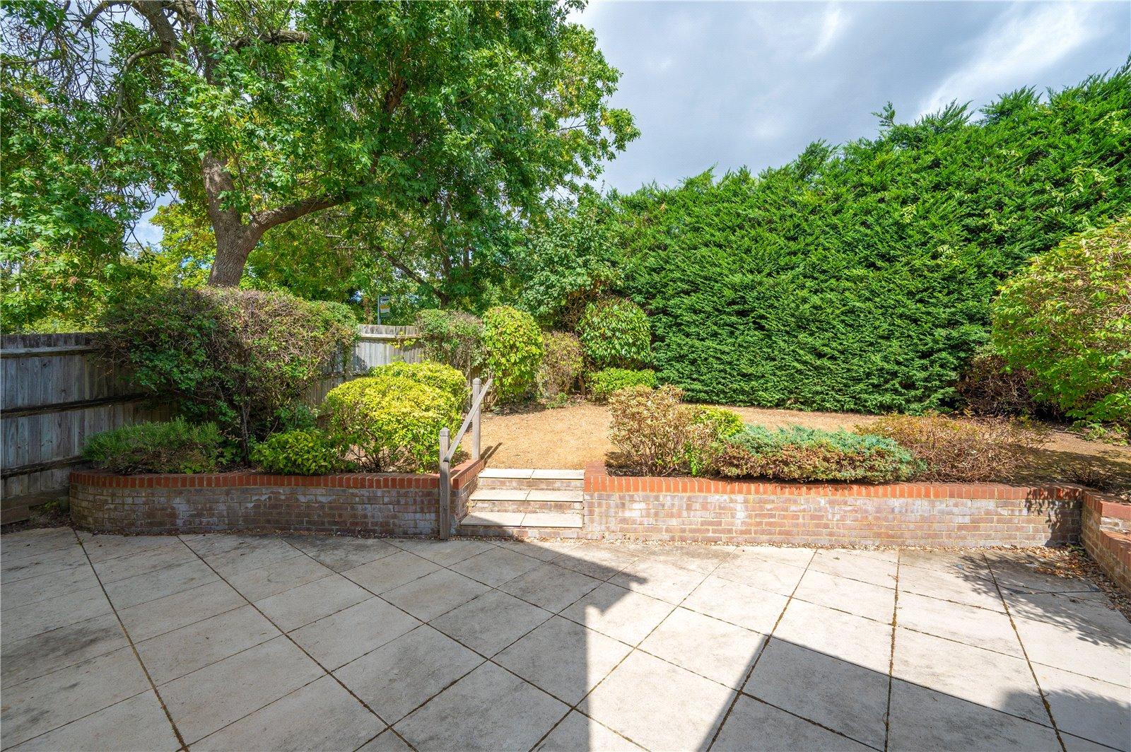 4 Bedroom Detached House,garage Sold Subject to Contract in Samian Gate, St. Albans, Hertfordshire - View 9 - Collinson Hall