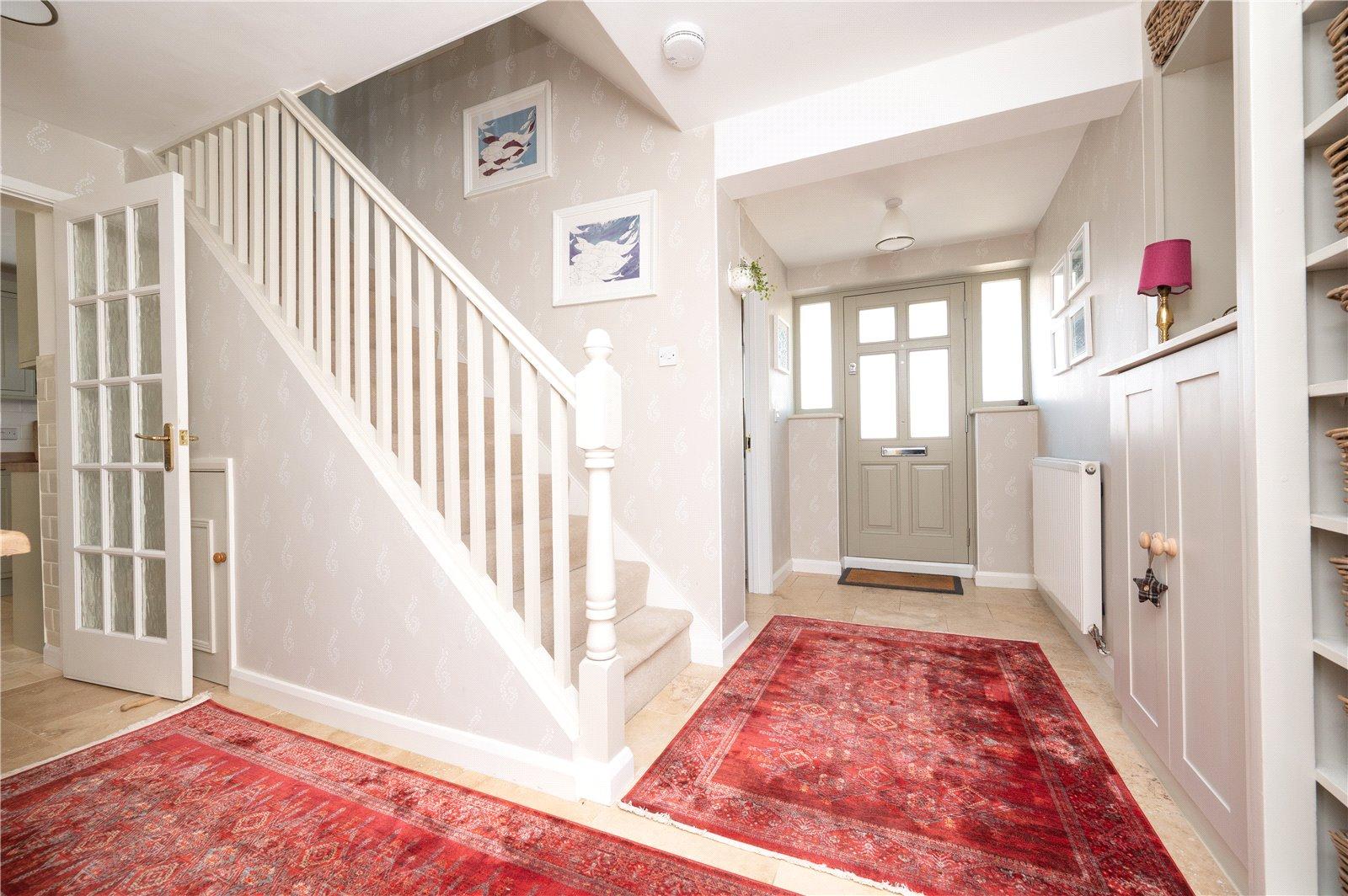 3 Bedroom Detached House,garage Sold Subject to Contract in Cedarwood Drive, St. Albans, Hertfordshire - View 9 - Collinson Hall