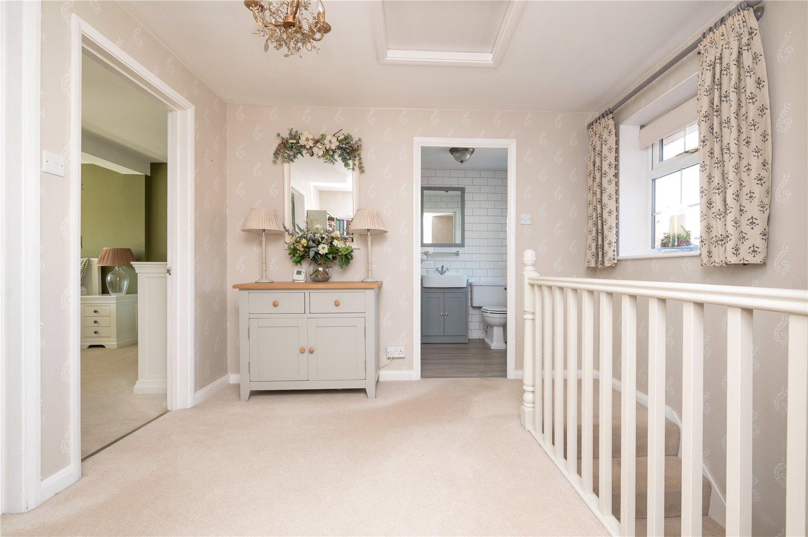 3 Bedroom Detached House,garage Sold Subject to Contract in Cedarwood Drive, St. Albans, Hertfordshire - View 10 - Collinson Hall