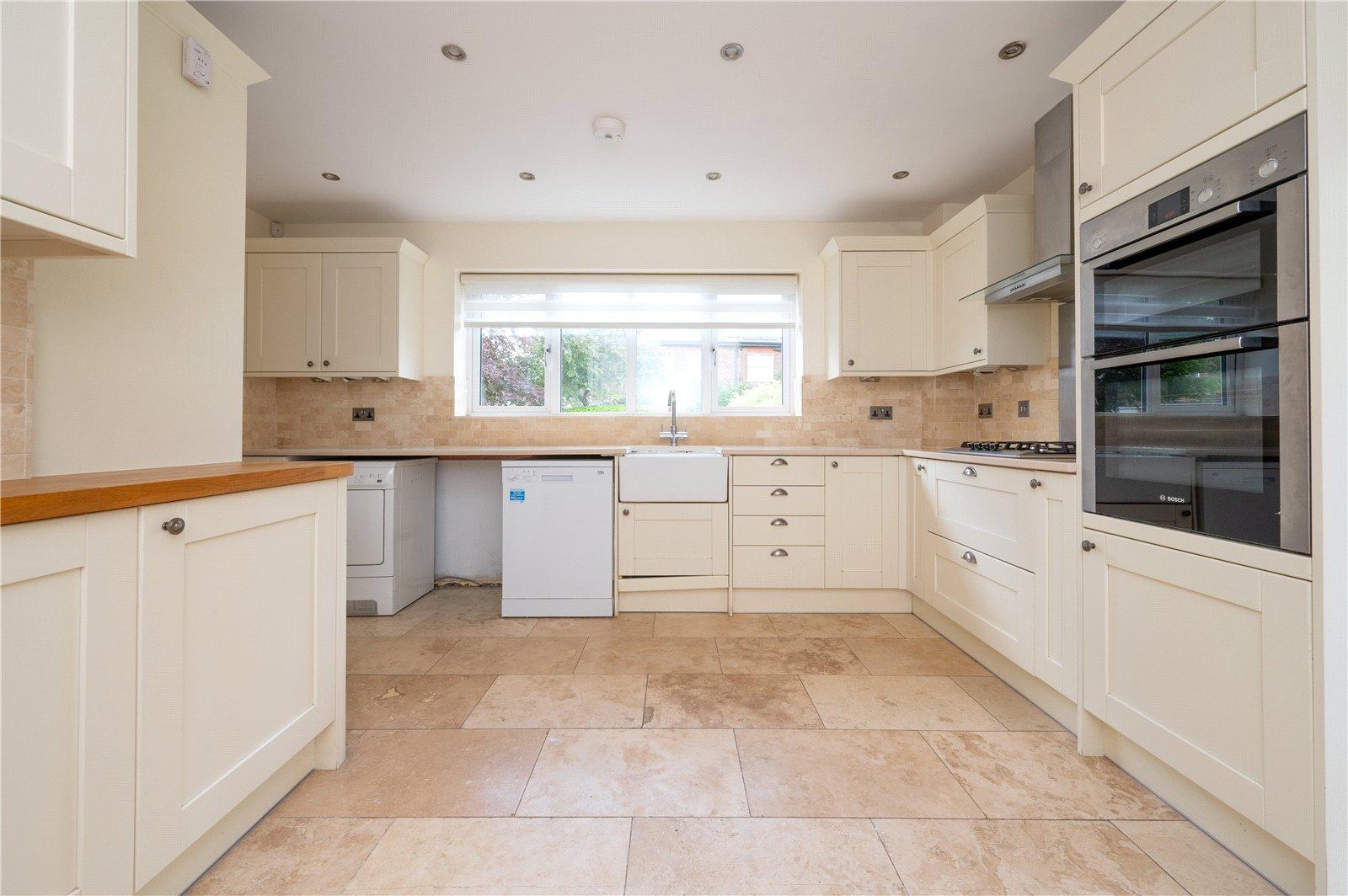 3 Bedroom Detached House Sold Subject to Contract in Park Street Lane, Park Street, St. Albans, Hertfordshire - View 2 - Collinson Hall