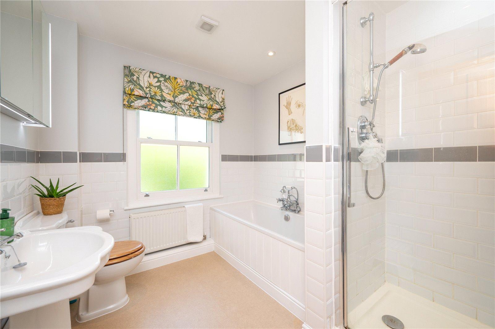 2 Bedroom Terraced House Sold Subject to Contract in Inkerman Road, St. Albans, Hertfordshire - View 10 - Collinson Hall