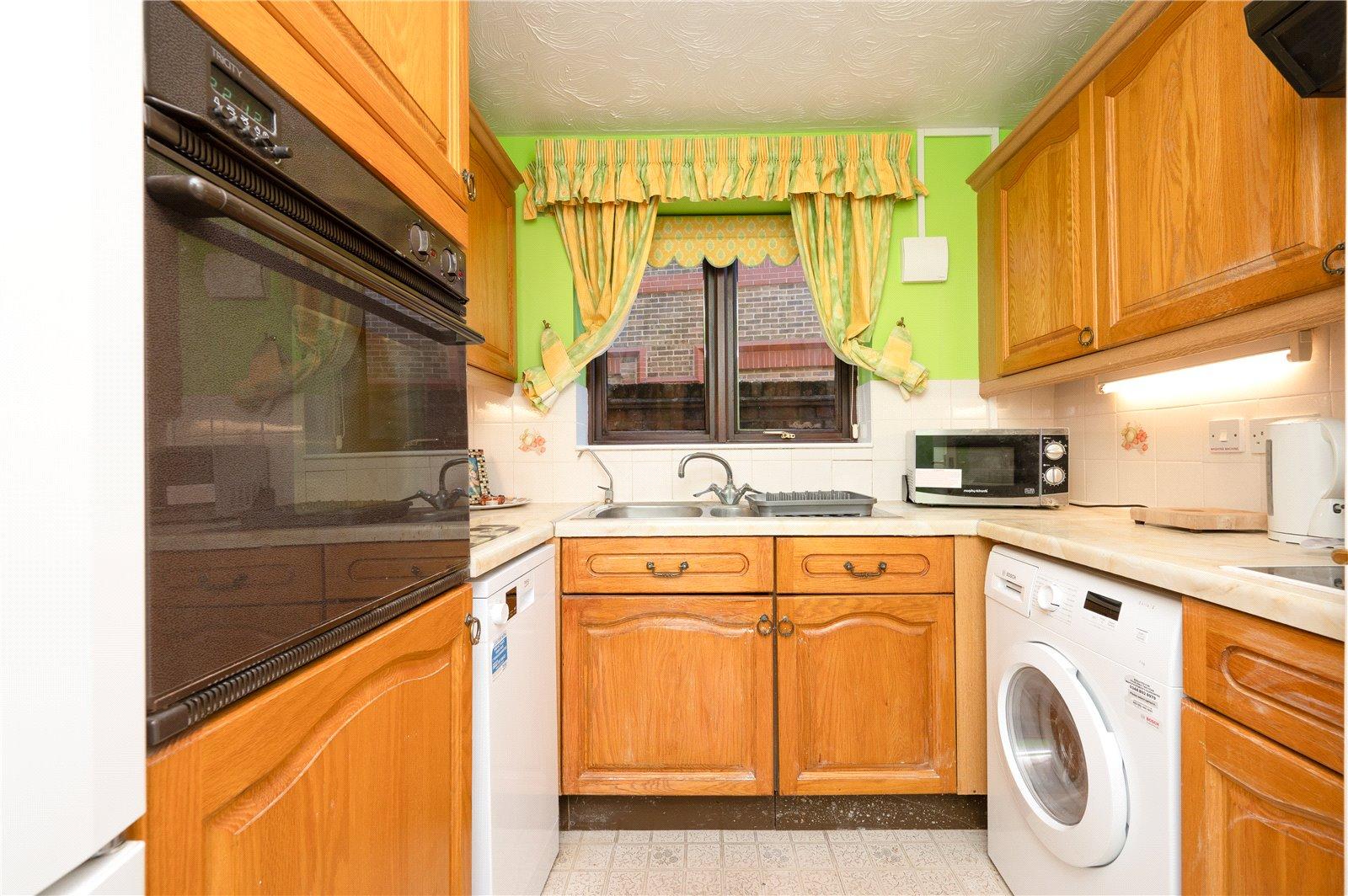 1 Bedroom  For Sale in Beaumonds, Upper Marlborough Road, St. Albans, Hertfordshire - View 3 - Collinson Hall