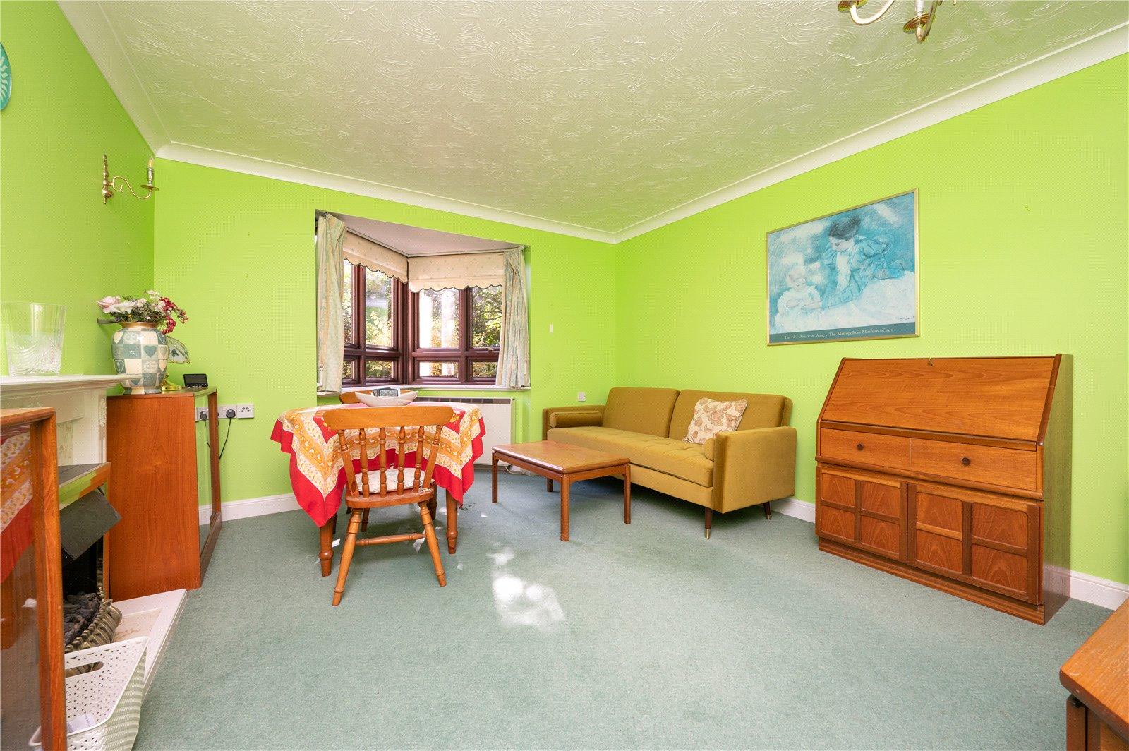 1 Bedroom  For Sale in Beaumonds, Upper Marlborough Road, St. Albans, Hertfordshire - View 7 - Collinson Hall