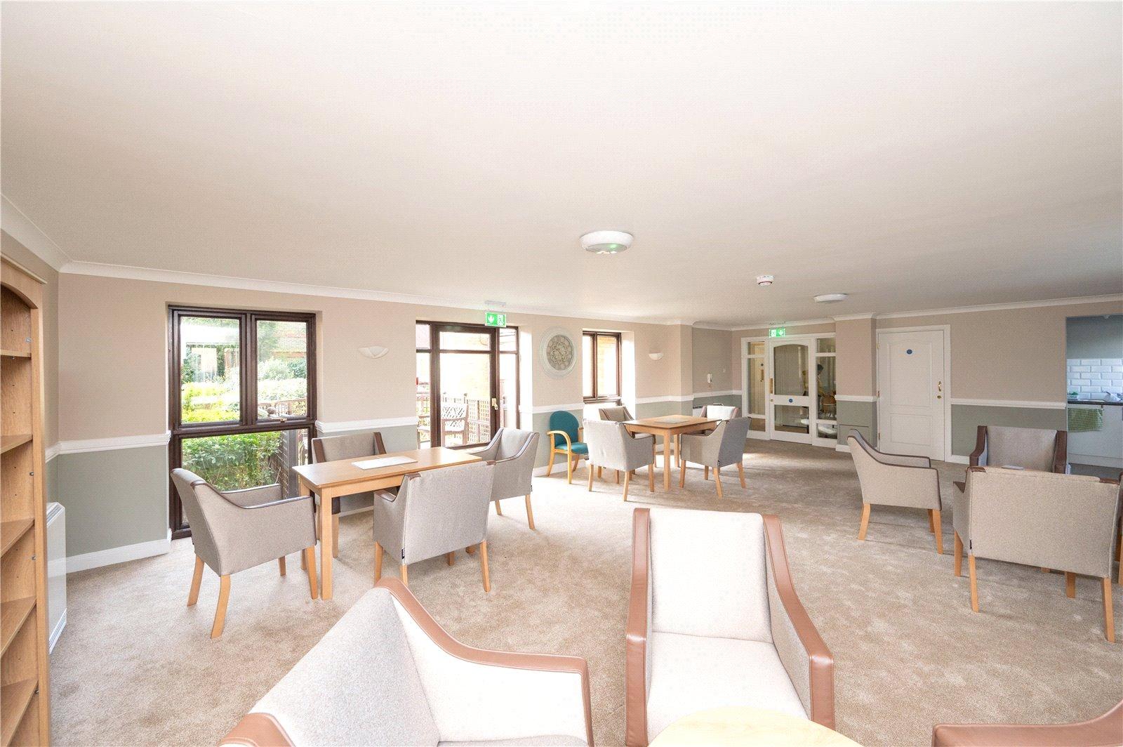 1 Bedroom  For Sale in Beaumonds, Upper Marlborough Road, St. Albans, Hertfordshire - View 9 - Collinson Hall