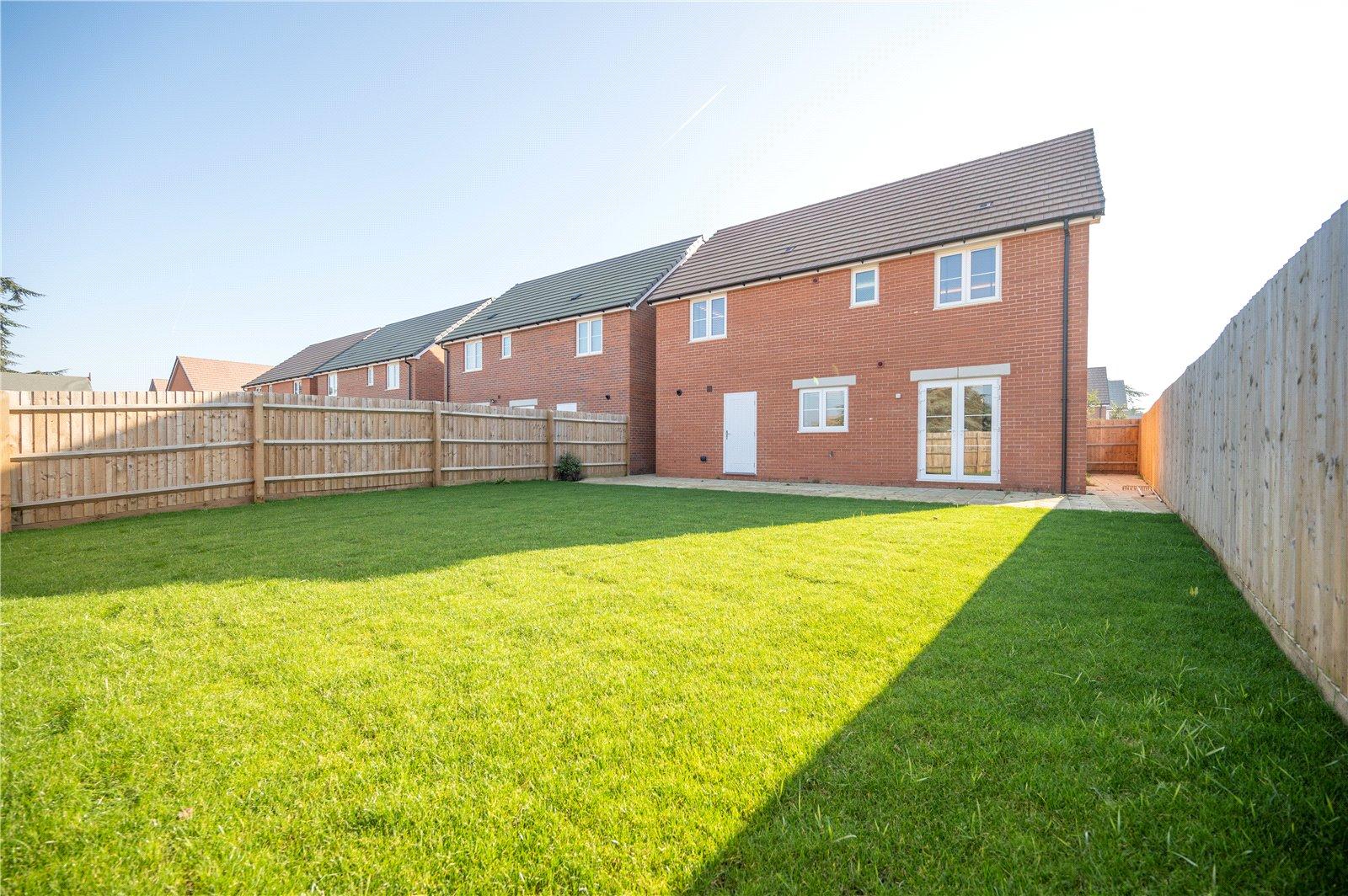 4 Bedroom  For Sale in Hastings Close, Bricket Wood, St. Albans, Hertfordshire - View 4 - Collinson Hall