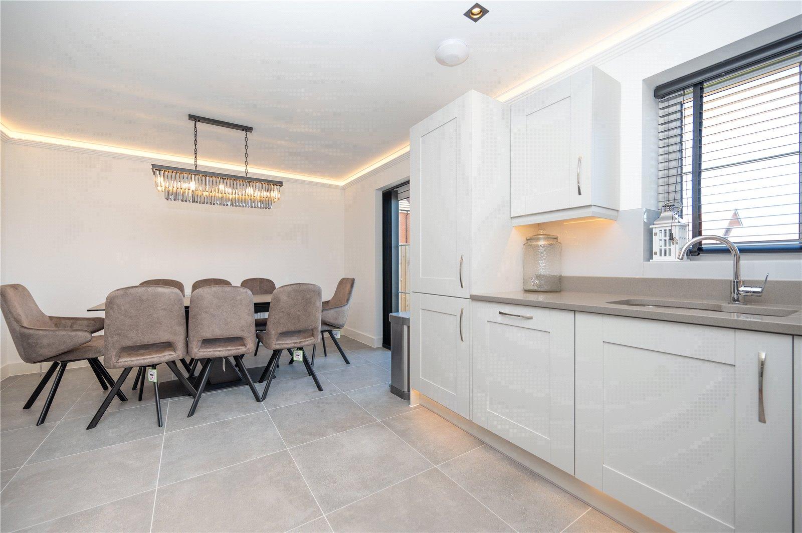 4 Bedroom  For Sale in Hastings Close, Bricket Wood, St. Albans, Hertfordshire - View 15 - Collinson Hall