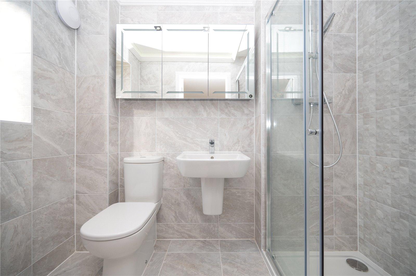 4 Bedroom  For Sale in Hastings Close, Bricket Wood, St. Albans, Hertfordshire - View 10 - Collinson Hall